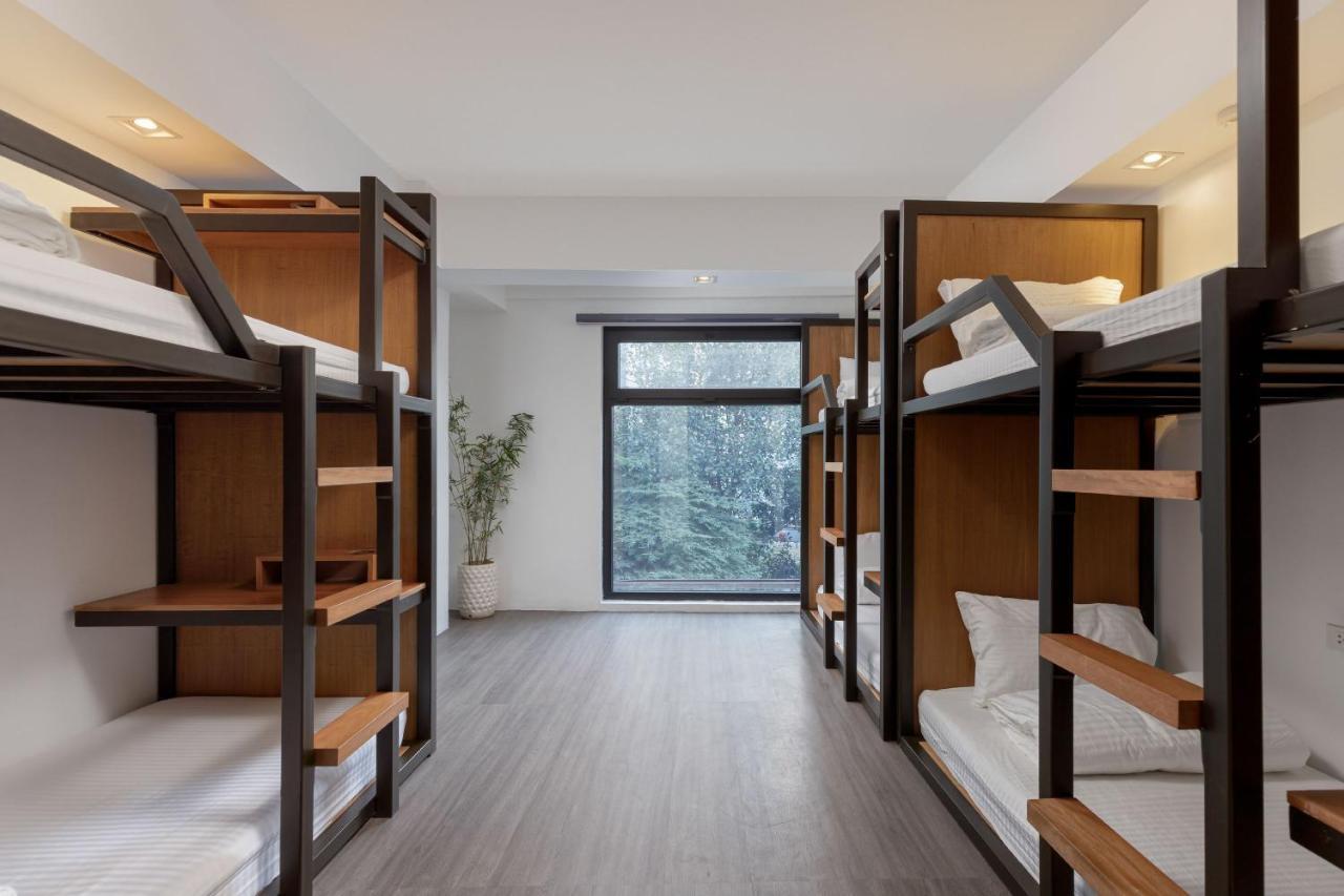 Draper Hotel Makati Makati City Zewnętrze zdjęcie