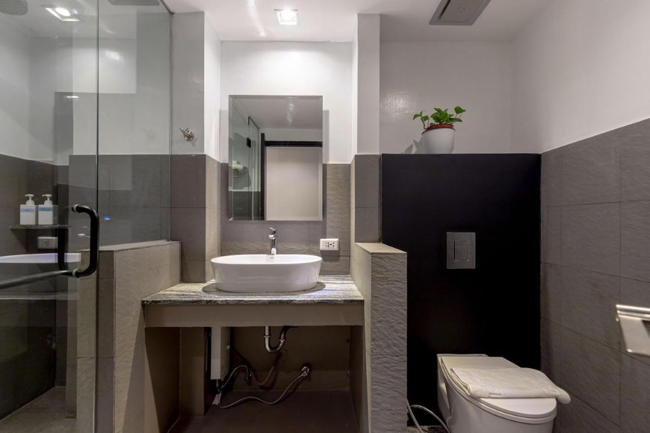 Draper Hotel Makati Makati City Zewnętrze zdjęcie