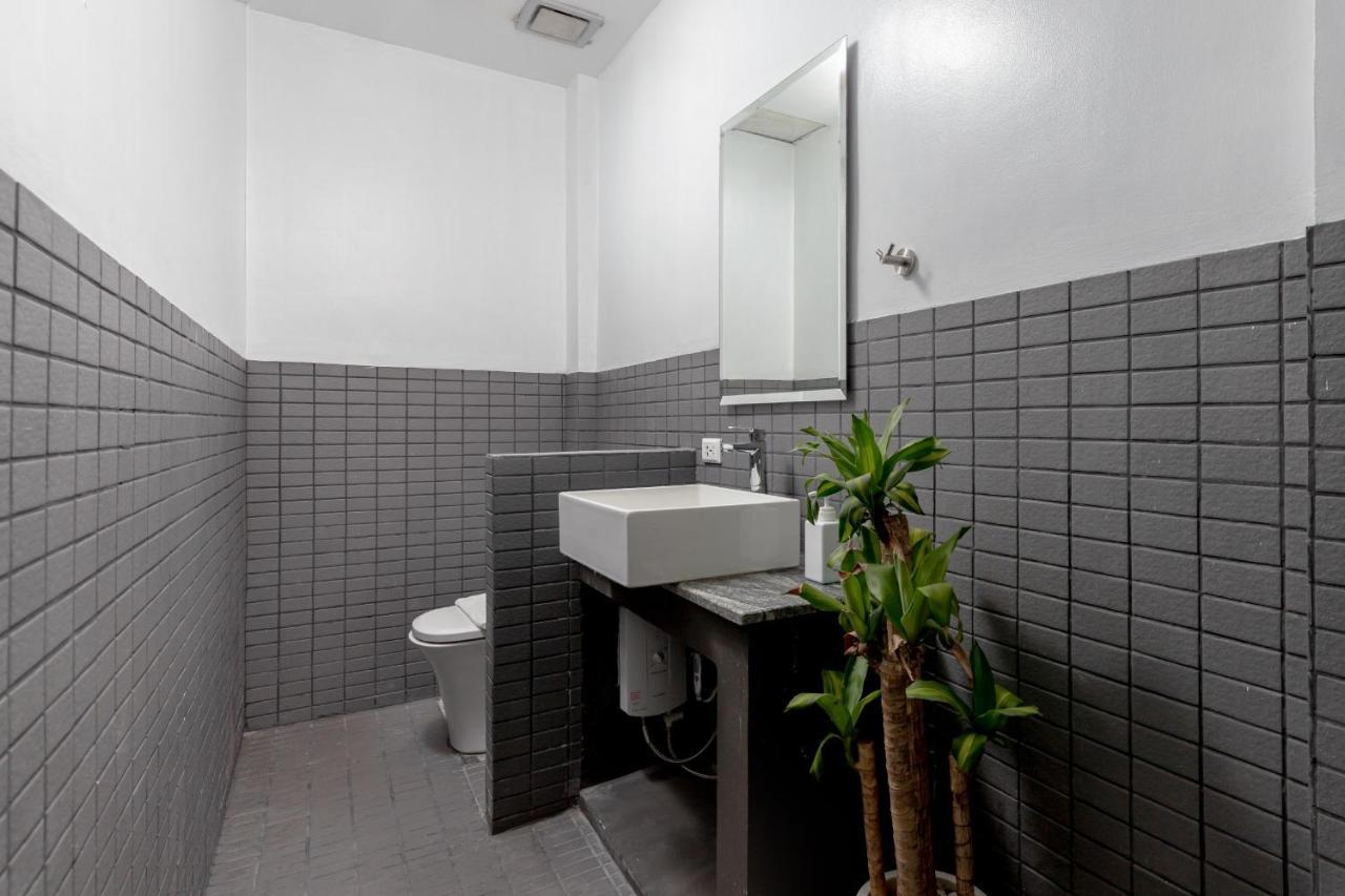 Draper Hotel Makati Makati City Zewnętrze zdjęcie